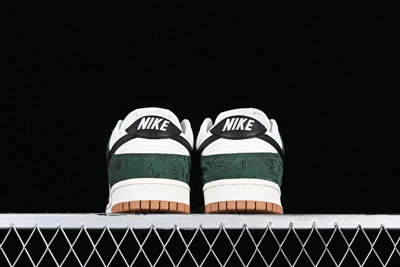 All categories Nk SB Dunk series Nk SB Dunk Low low-top sneakers Nk Dunk Low "Green Snake" white-green snake pattern SB low-top casual sports skateboard shoes FQ8893-397